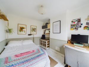 Bedroom- click for photo gallery